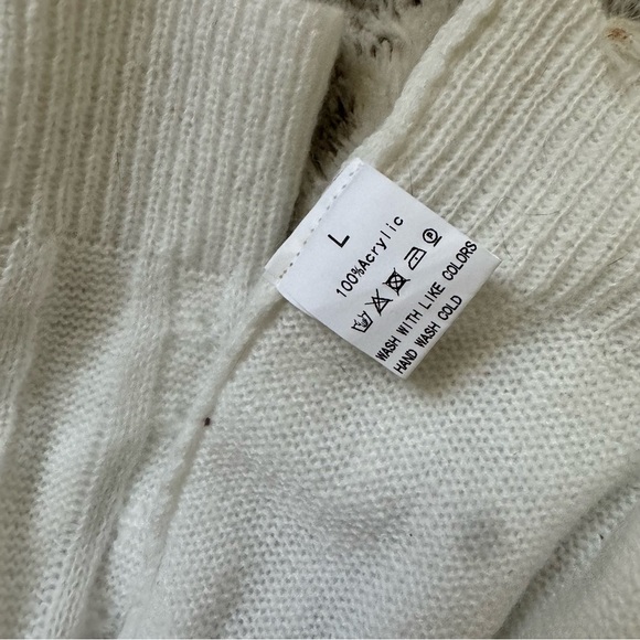 White Crew Neck Cable Knit Sweater with Buttons - Picture 3 of 3